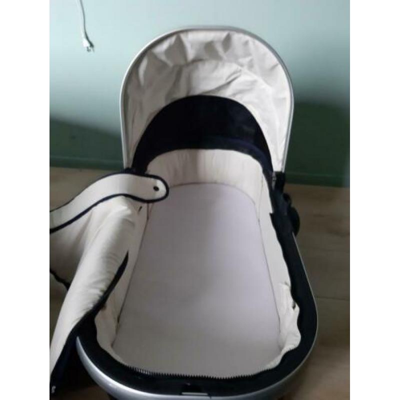 Mooie goed onderhouden Joolz kinderwagen donkerblauw