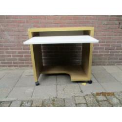 Buro met wieltjes 77 cm breed