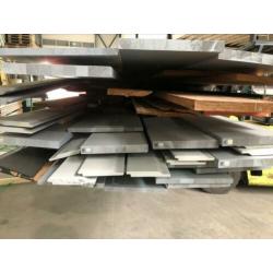 Partij Western red Cedar boeideel 18x340mm plus hardhout