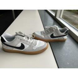 Nike SB mt 44