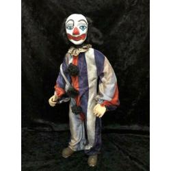 Prachtige oude clown pop handgemaakt en beschilderd