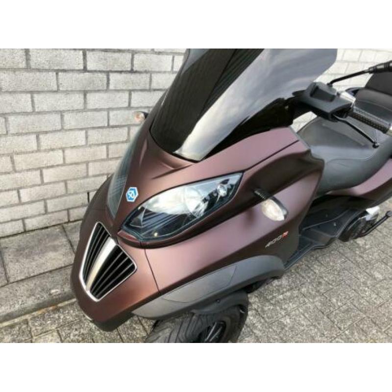 Piaggio MP3 400 LT / origineel NL / historie / unieke kleur