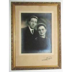 Antiek foto portret in brocante Houten lijst onder glas.