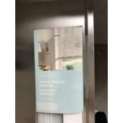 Aluminium jaloezie 50 mm wit met ladderband