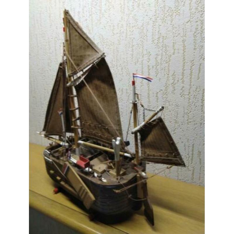 Kw-7 Bomschuit - modelboot hout