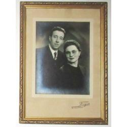 Antiek foto portret in brocante Houten lijst onder glas.