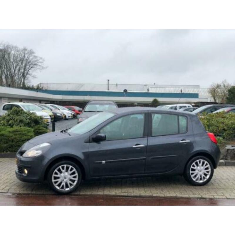 Renault CLIO 1.4 16V DYNAMIQUE LUXE / 5 DRS. / CLIMA !!!