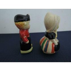 Twee vintage puntenslijpers van gebakken klei