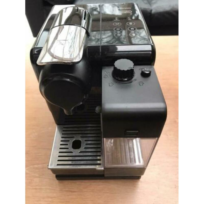 Nespresso/DeLonghi Lattissima Tounch Koffiemachine.