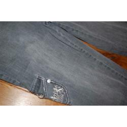 Zerres, leuke grijs jeans capri met stiksels, maat 40