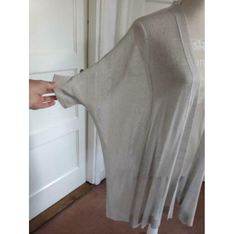 Prachtig beige vestje van SUMMUM maat S/M