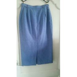 Lichtblauwe vintage kokerrok maat 42.