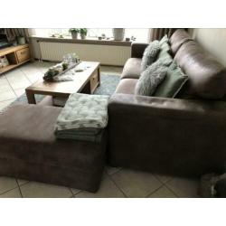 Ruime 2,5 zitter met hocker