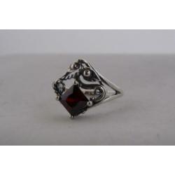 KORTING klassieke zilveren ring met granaat 9