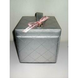Sieradendoos zilver / Sieraden doosje grijs / sieradendoosje