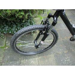 Te koop een mooie en goede MOUNTAIN BIKE.