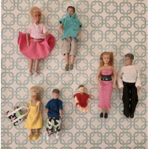 Lundby poppenhuis 6 popjes + baby
