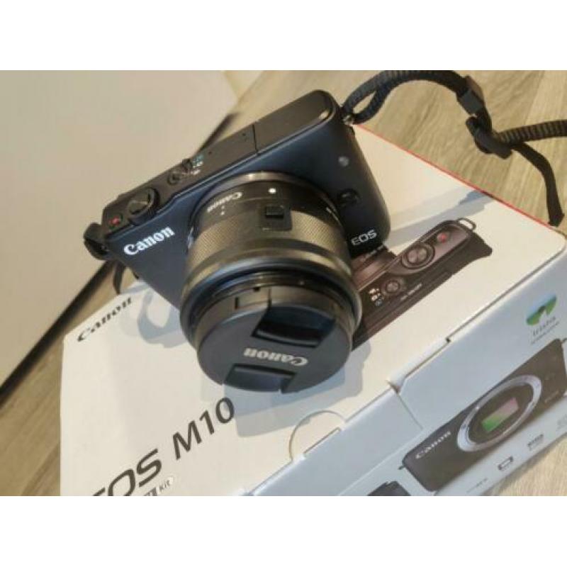 Canon EOS M10 met lens en accessoires