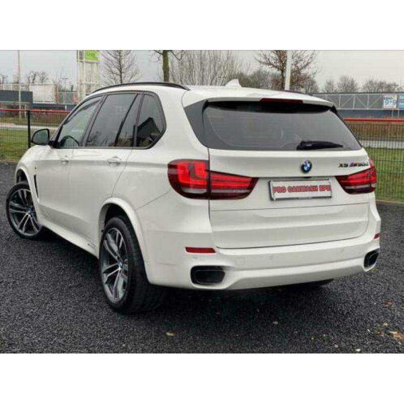 BMW X5 M50d Xdrive AUT 2015 Wit 381 PK