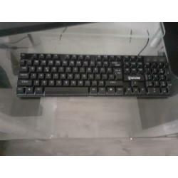 P Pro 6200 Tower - Intel Core i7 - 4GB - 250GB HDD + Dual 4x