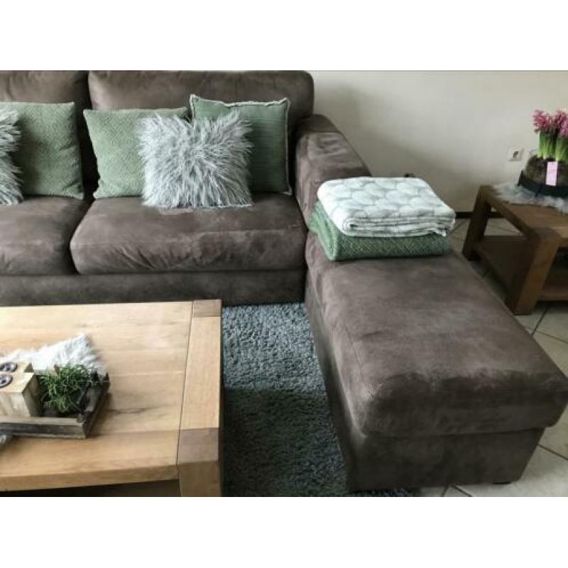 Ruime 2,5 zitter met hocker