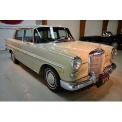 Mercedes-benz OVERIGE 230 Heckflosse
