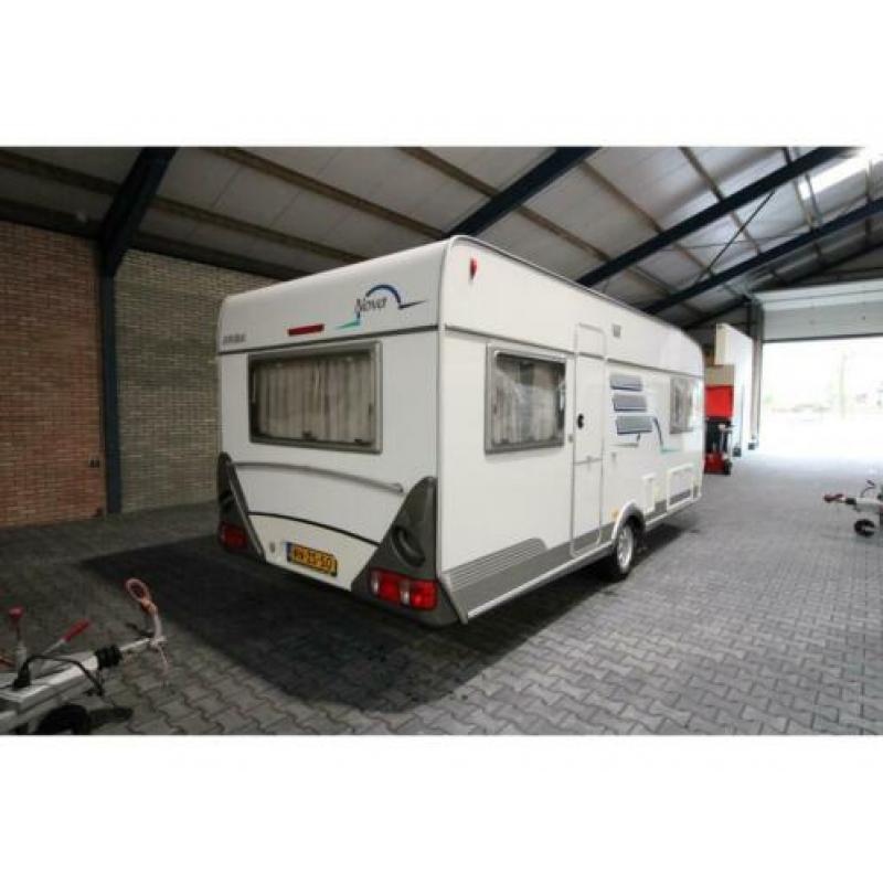 Eriba Nova 531 Mover-EnkeleBedden-2003-Voortent