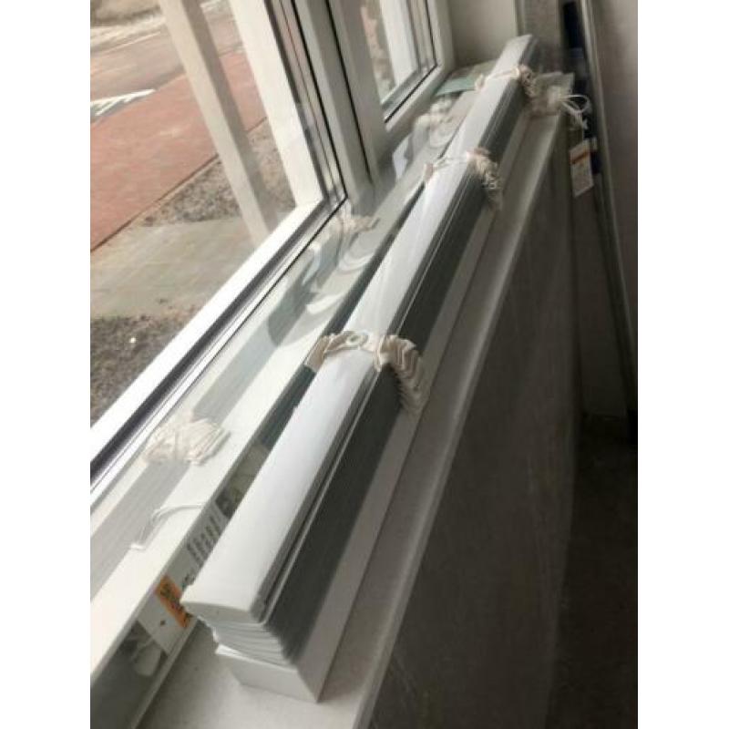 Aluminium jaloezie 50 mm wit met ladderband