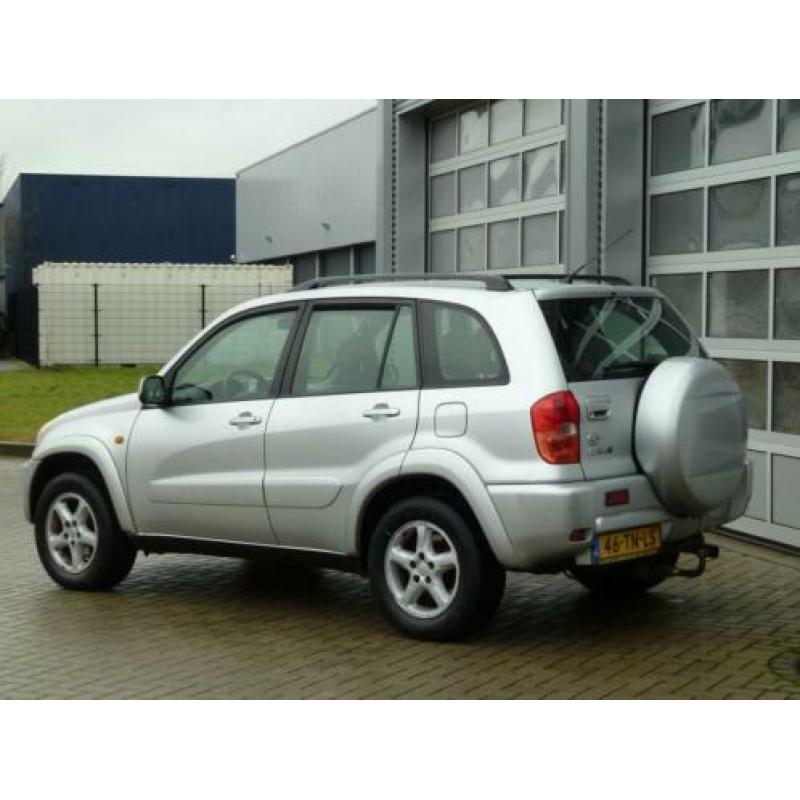 Toyota RAV4 2.0-16V VVT-i Luna bj.2002 Autom. | 5 Drs | Trek