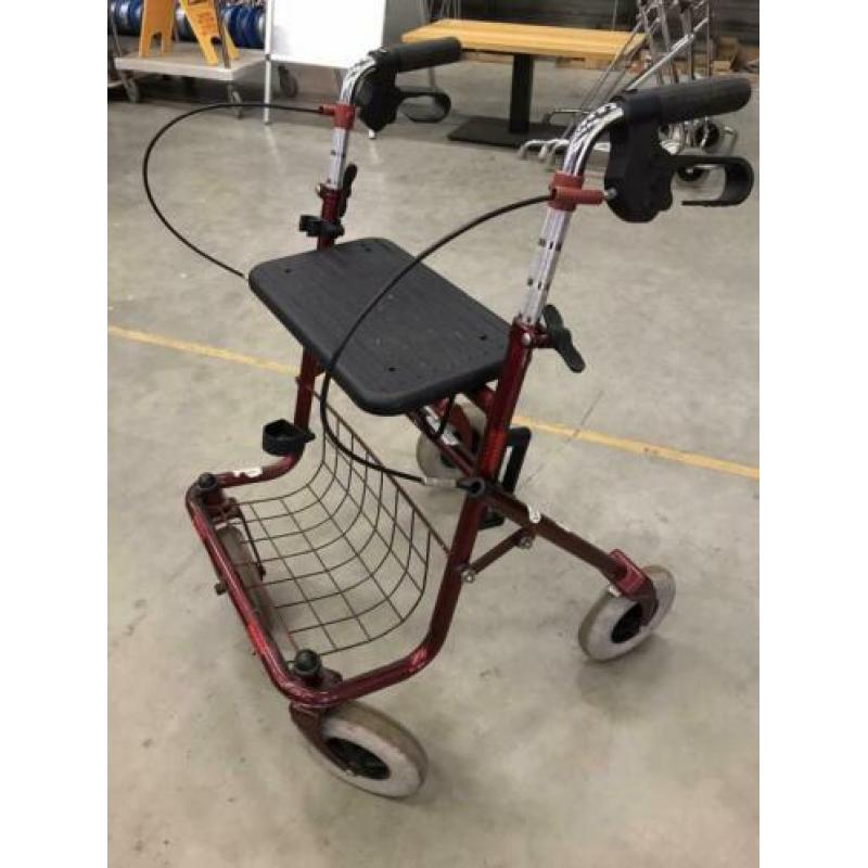 176*. Rollator diverse rollators vaste prijs 35 eu.