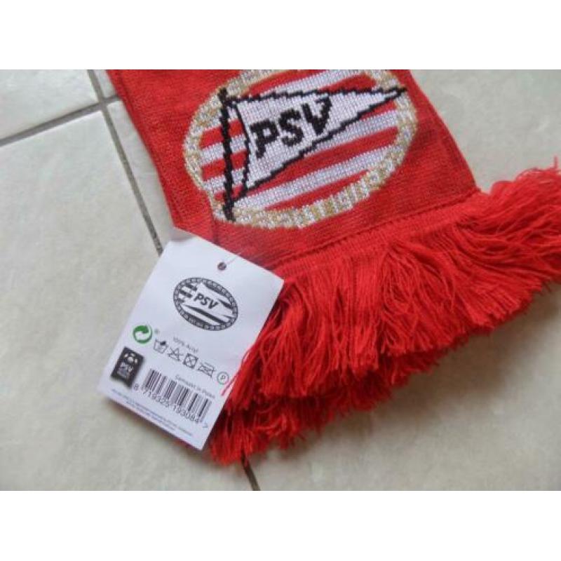 PSV Eindhoven mutsen en sjaal (5 stuks)