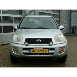 Toyota RAV4 2.0-16V VVT-i Luna bj.2002 Autom. | 5 Drs | Trek