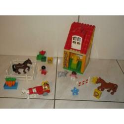 Duplo paardenstal