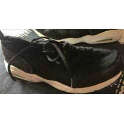 zwarte sneakers, nieuw, mt 41