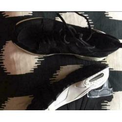 zwarte sneakers, nieuw, mt 41