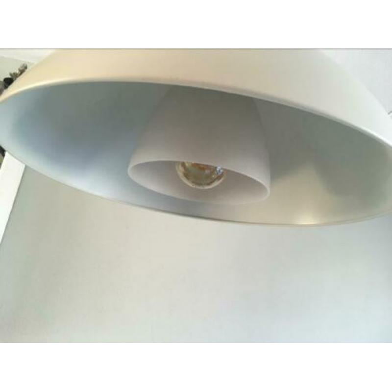 Nette witte hanglamp