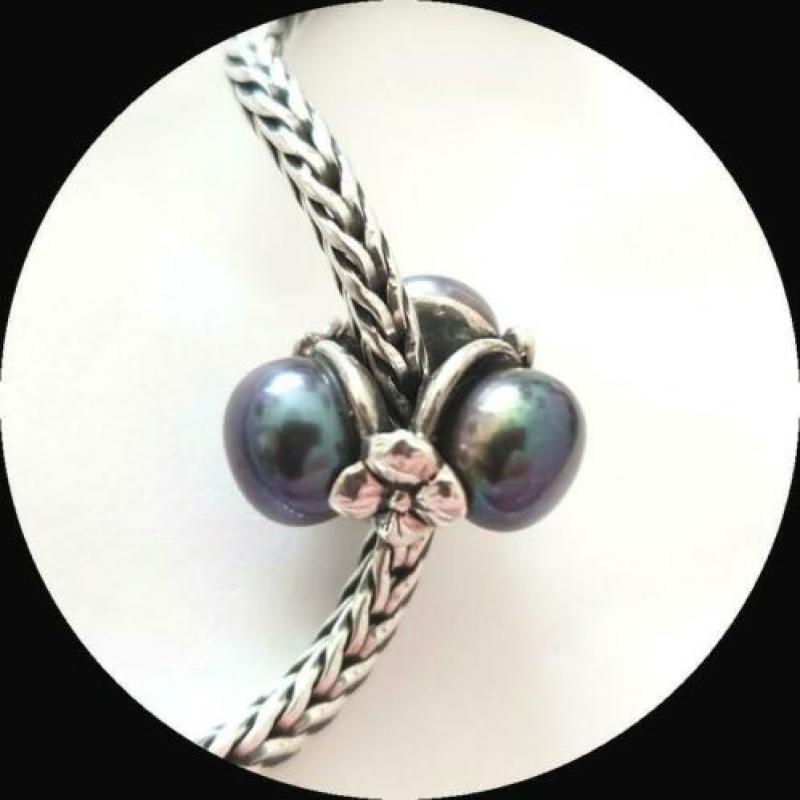 Trollbeads Drievoudige Parel Zwart TAGBE-00095 /zilver bedel