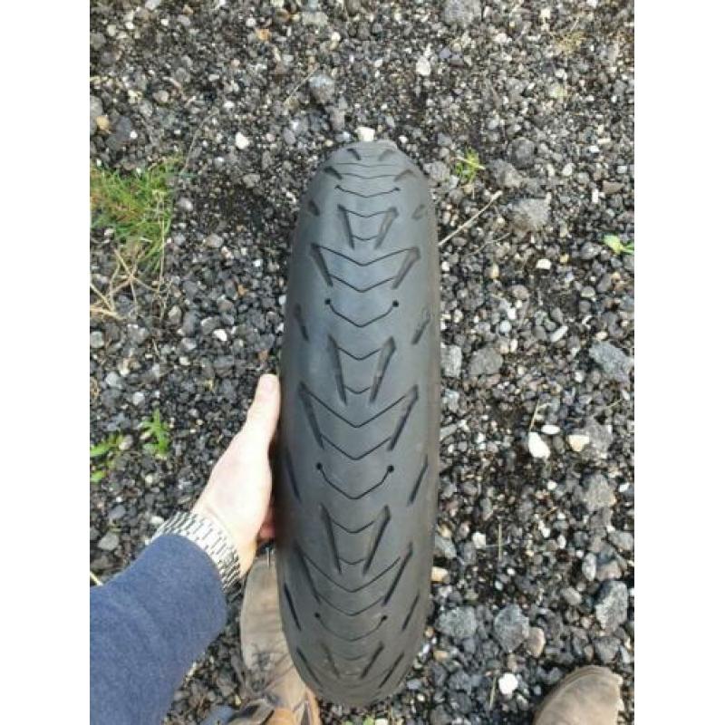 Michelin Pilot Road 5, 120/70-17 week 51 2017