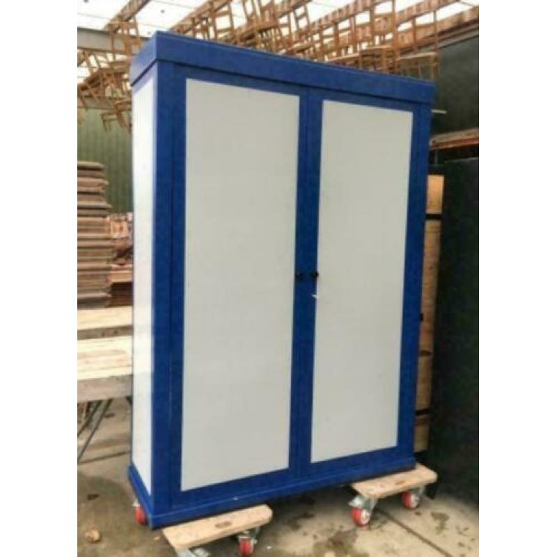 brocante kast / 146 x 59 x 220 cm h