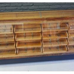 Vintage kast, vitrine, toonbank, winkelkast, ladekast