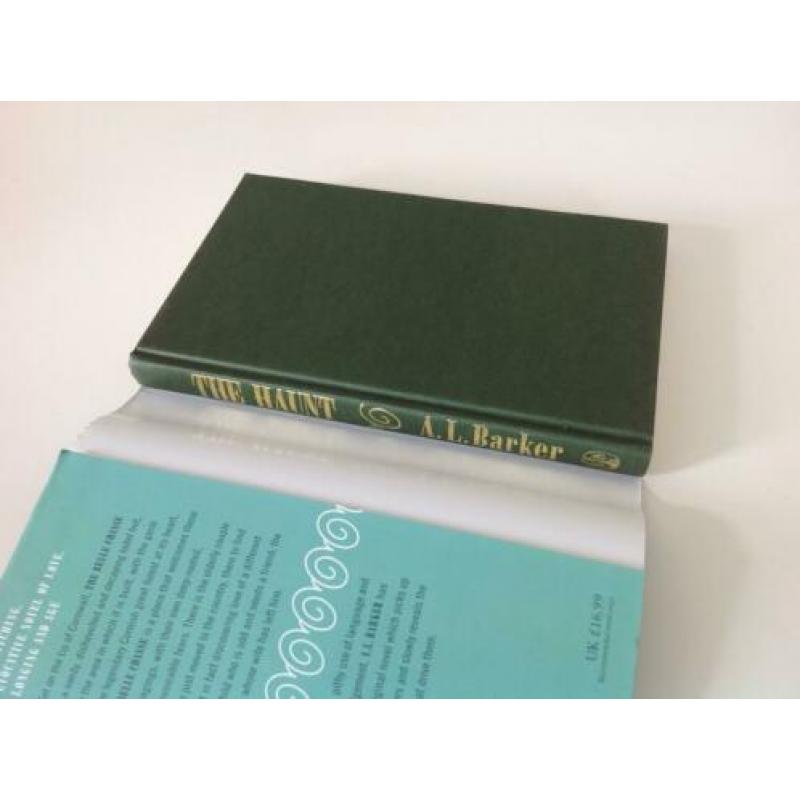 A. L. Barker : The Haunt