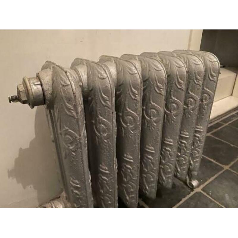 Klassiek giet ijzeren radiator