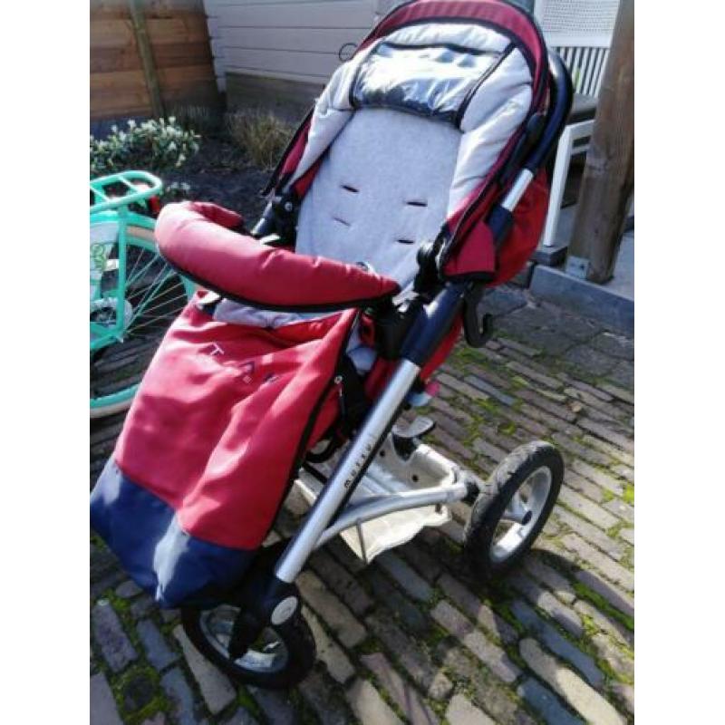 Mutsy kinderwagen rood
