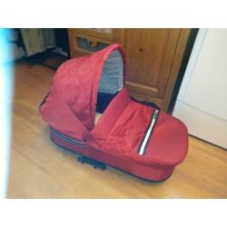 Mutsy kinderwagen rood