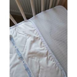Wieg + Aerosleep + deken/lakenpakket