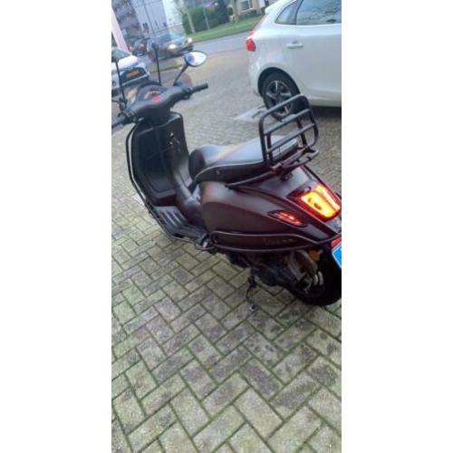 TK Vespa Sprint Full Option 10-2016 i.z.g.s km stand 7767