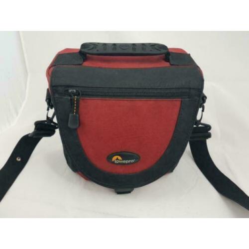 Lowepro Nova 2 AW video en foto camera tas met regenhoes