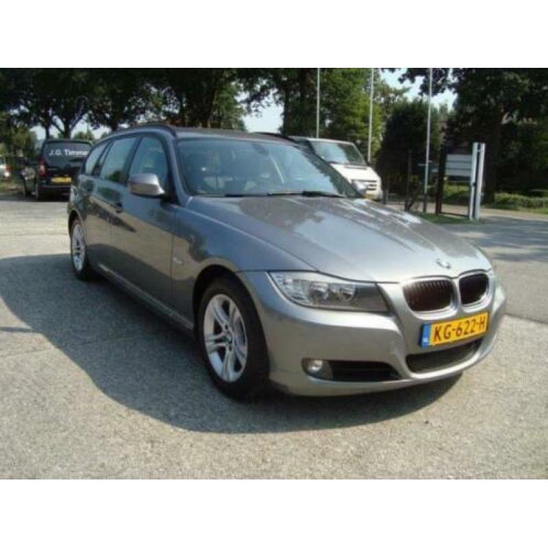 BMW 3-Serie 318D LCI High Executive, Navi, Zw Leer