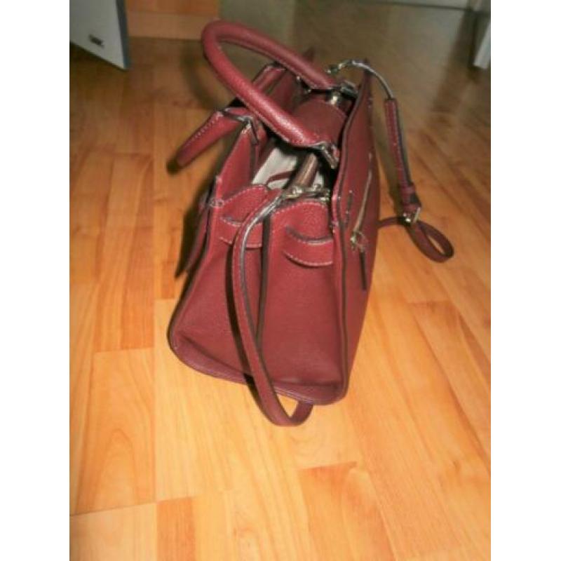 Mooie Guess tas (origineel) bordeaux-rood 32/25/9/17 cm nw