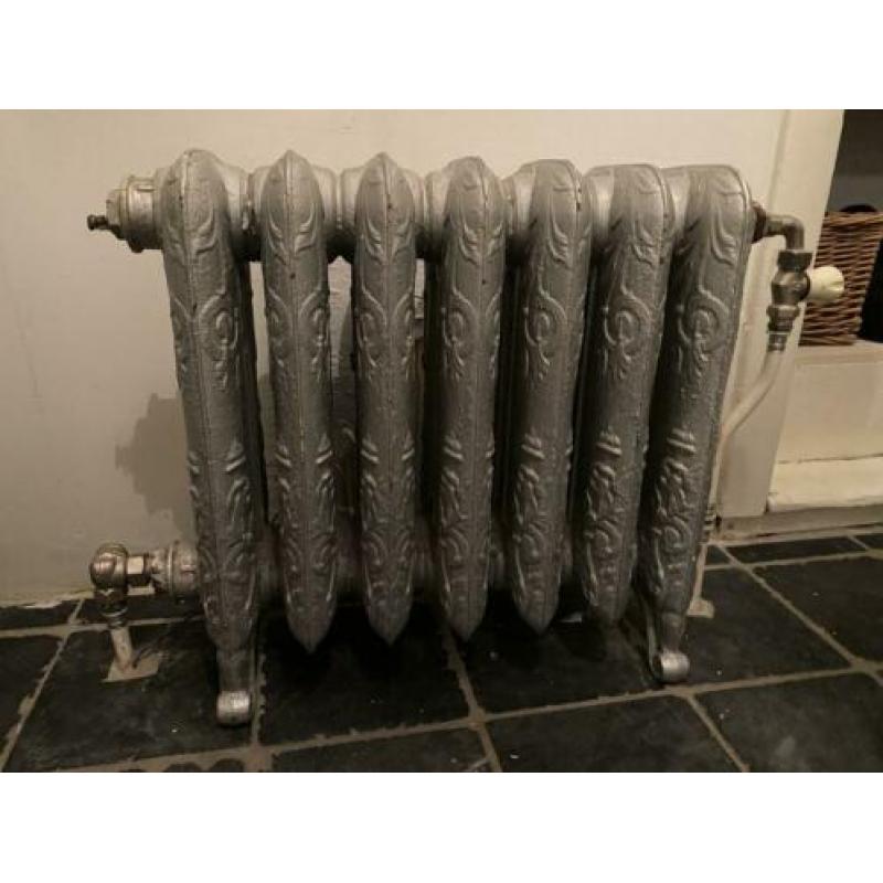 Klassiek giet ijzeren radiator